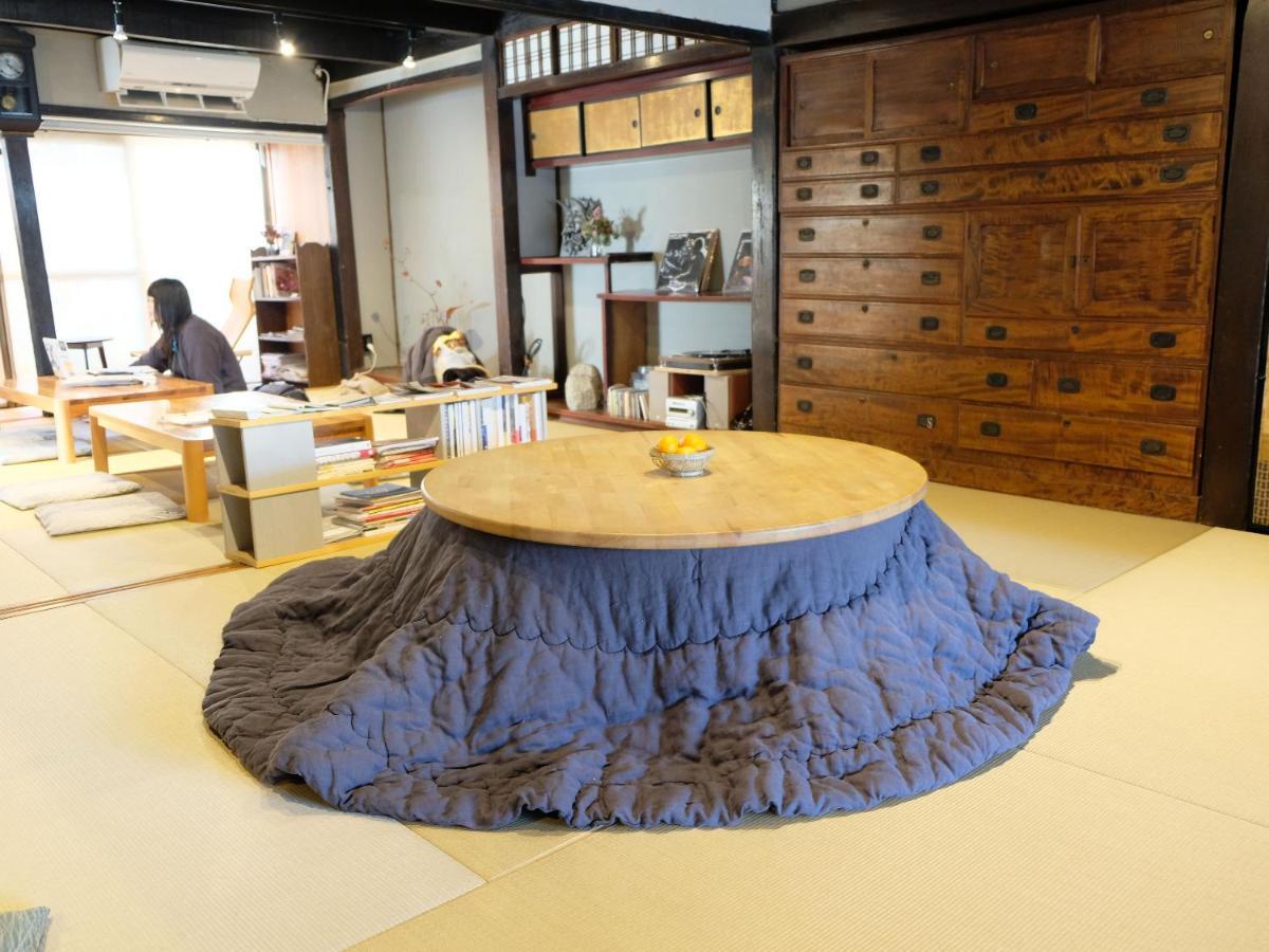 Hostel & Tatami Bar Uchikobare -内子晴れ- Exteriör bild