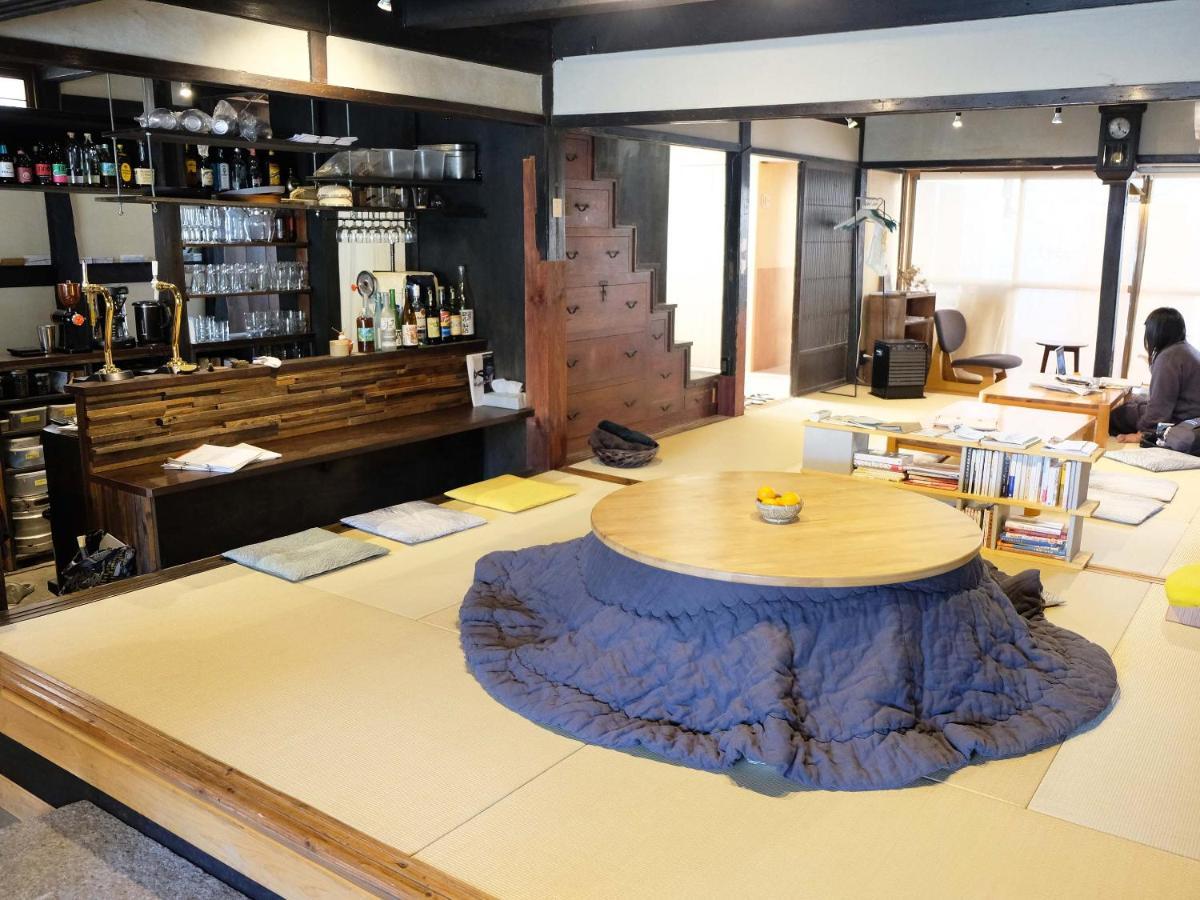 Hostel & Tatami Bar Uchikobare -内子晴れ- Exteriör bild