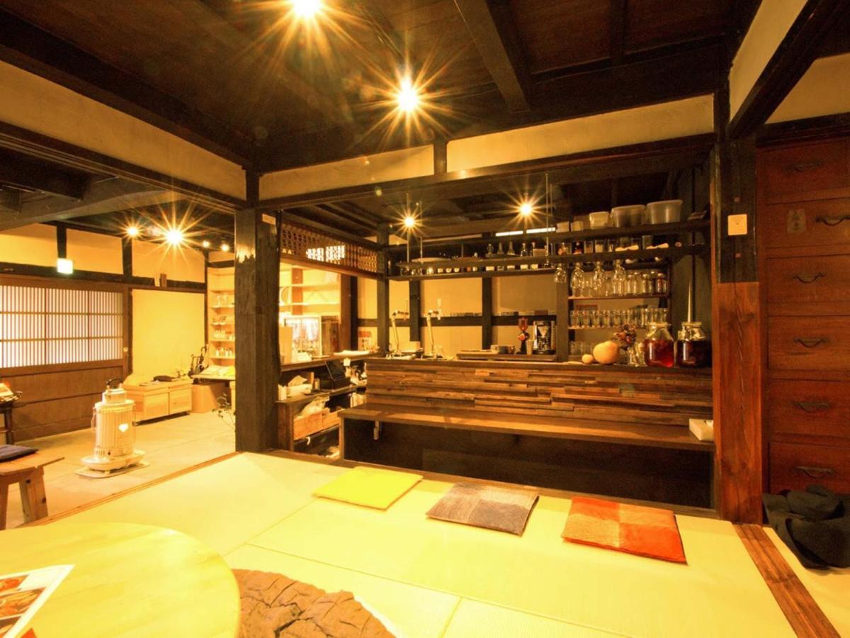 Hostel & Tatami Bar Uchikobare -内子晴れ- Exteriör bild