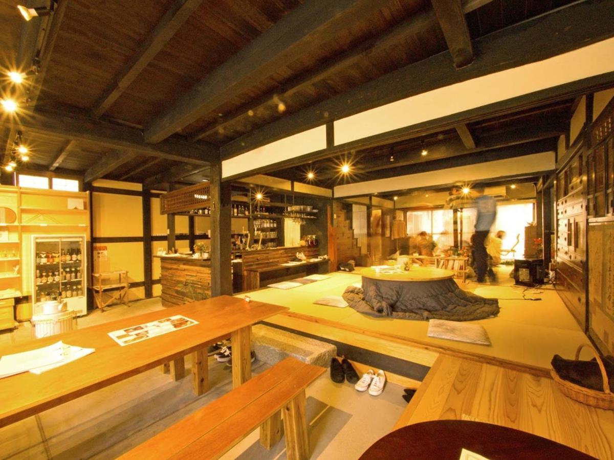 Hostel & Tatami Bar Uchikobare -内子晴れ- Exteriör bild