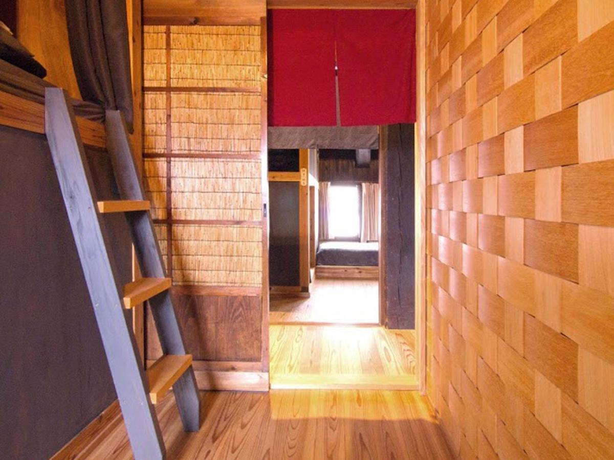 Hostel & Tatami Bar Uchikobare -内子晴れ- Exteriör bild