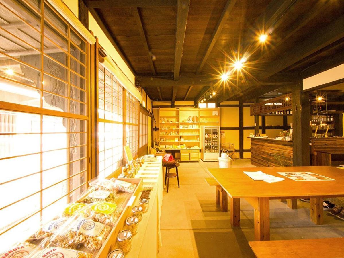 Hostel & Tatami Bar Uchikobare -内子晴れ- Exteriör bild