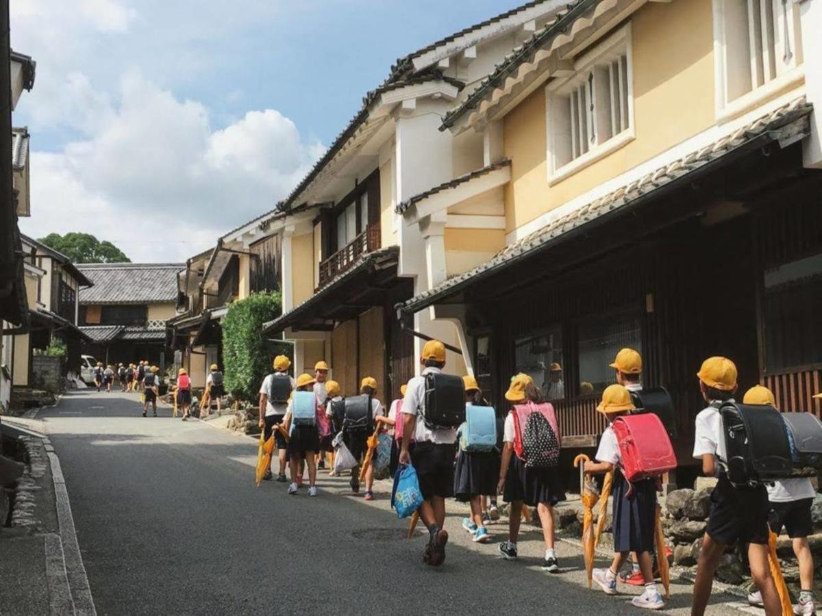 Hostel & Tatami Bar Uchikobare -内子晴れ- Exteriör bild
