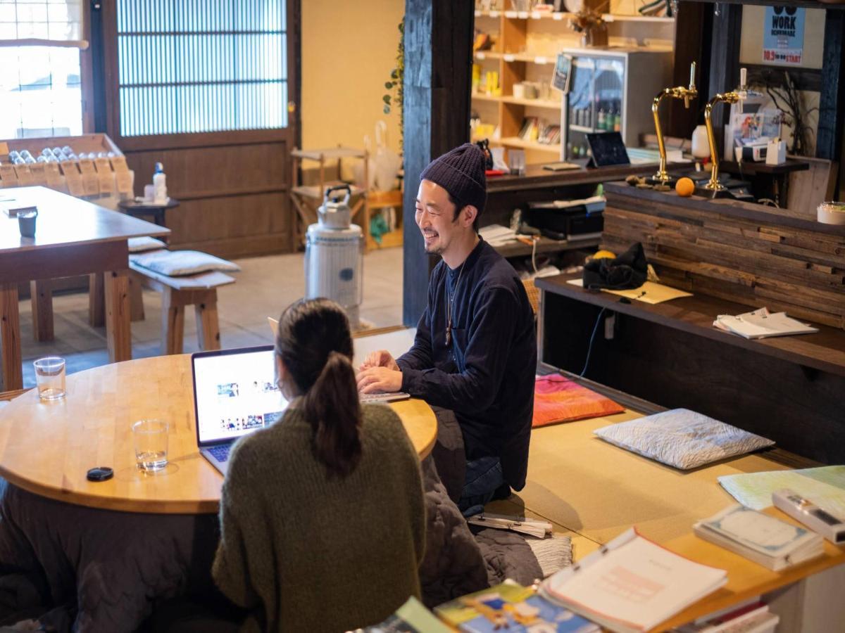 Hostel & Tatami Bar Uchikobare -内子晴れ- Exteriör bild