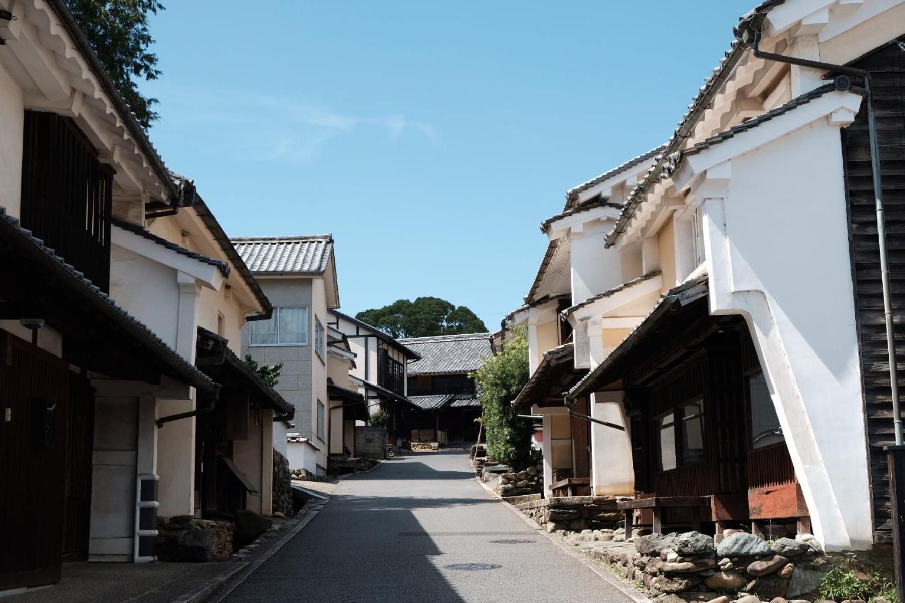 Hostel & Tatami Bar Uchikobare -内子晴れ- Exteriör bild