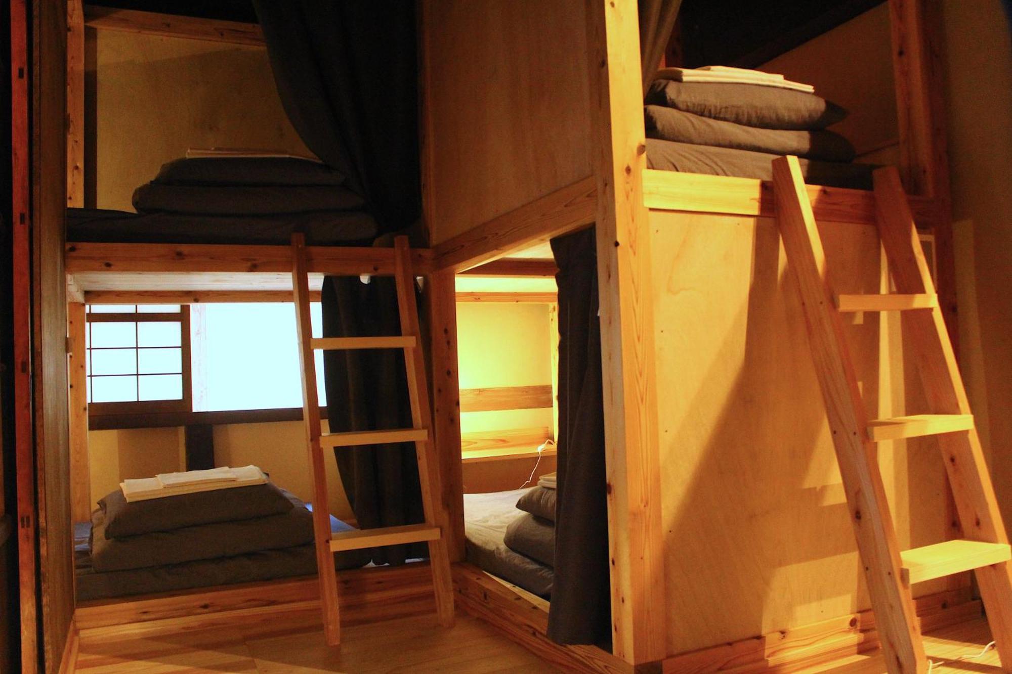 Hostel & Tatami Bar Uchikobare -内子晴れ- Exteriör bild