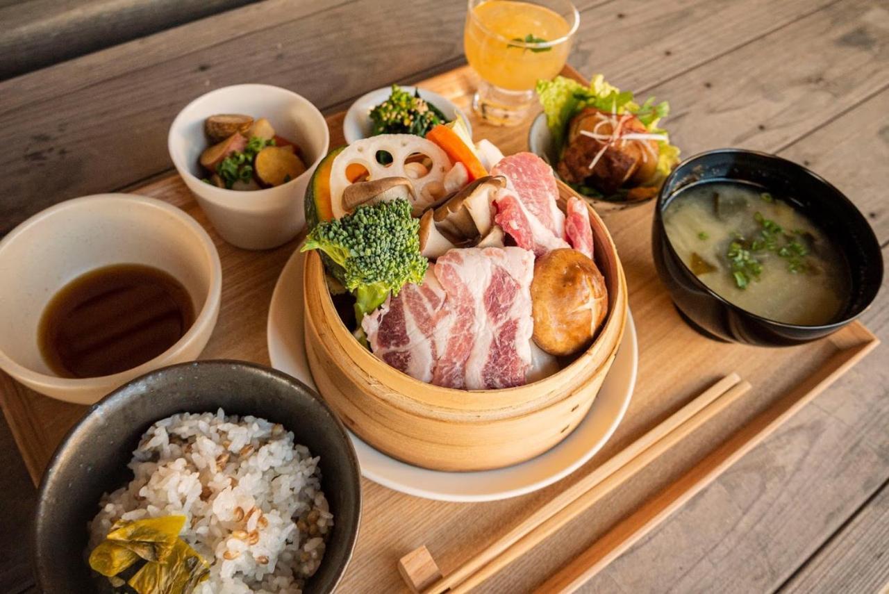 Hostel & Tatami Bar Uchikobare -内子晴れ- Exteriör bild